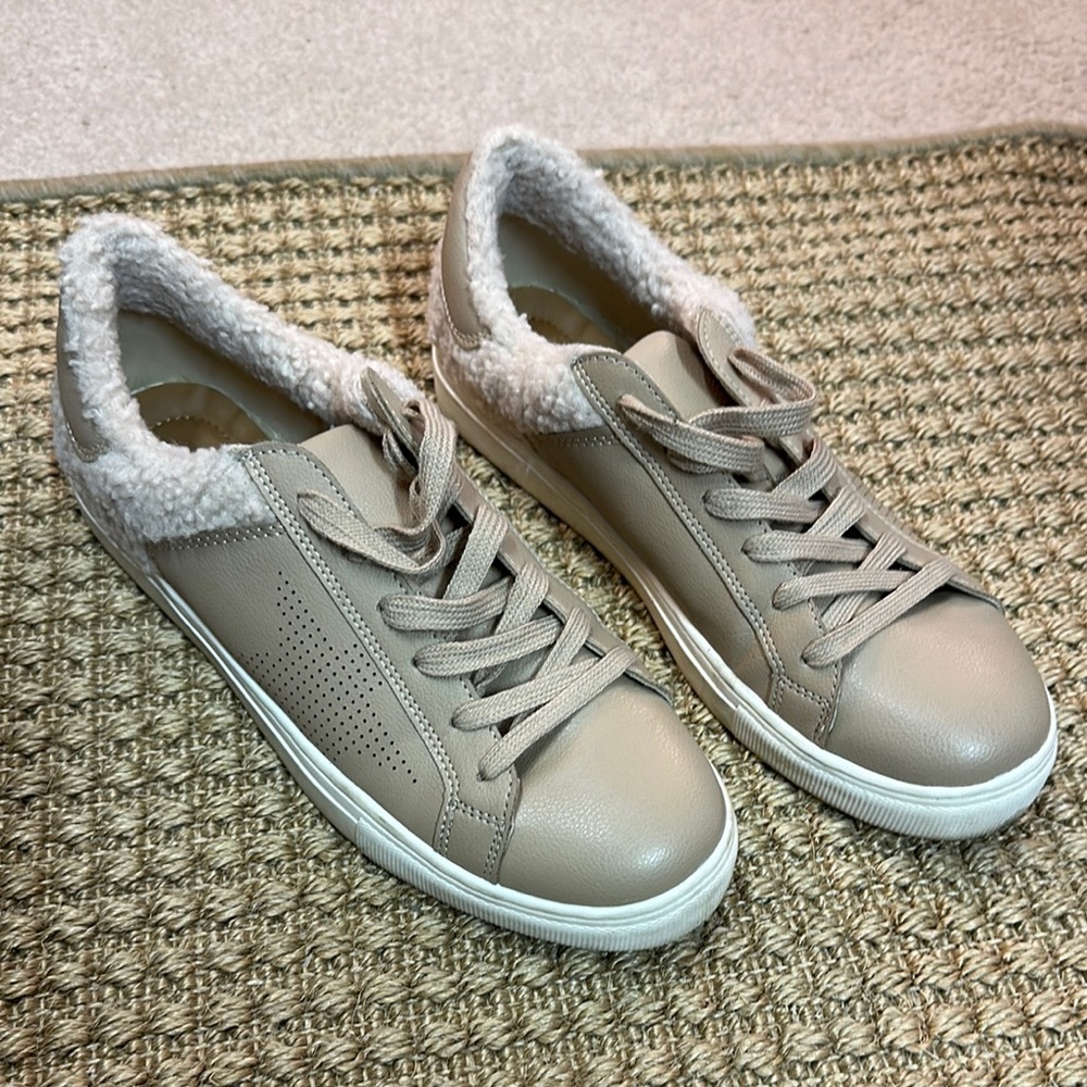 Universal Thread Tan Sneakers with Plush Lining